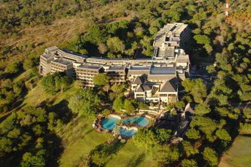 Elephant Hills Resort Victoria Falls Exterior foto